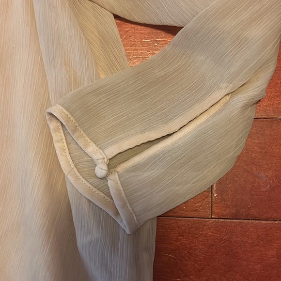 H&M Ruffle Blouse - Picture 4 of 8